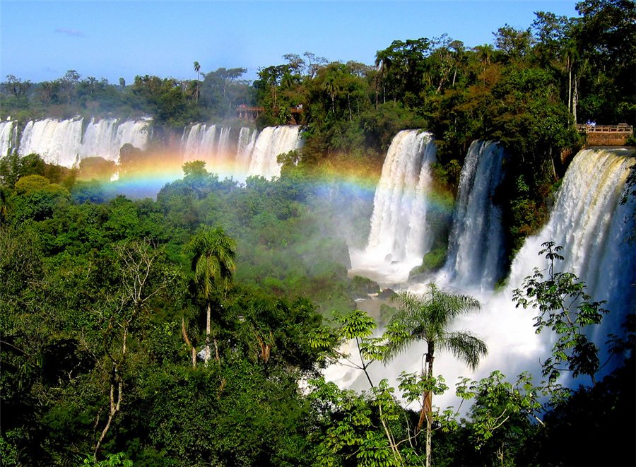 Игуасу - самый знаменитый водопад